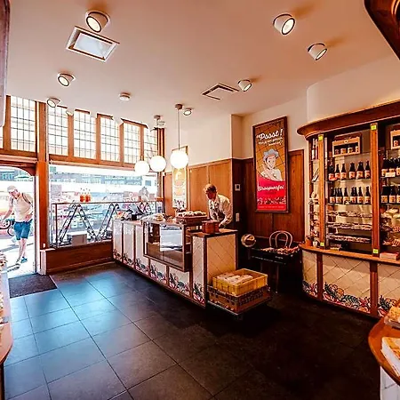 酒店 In Near North Sea
